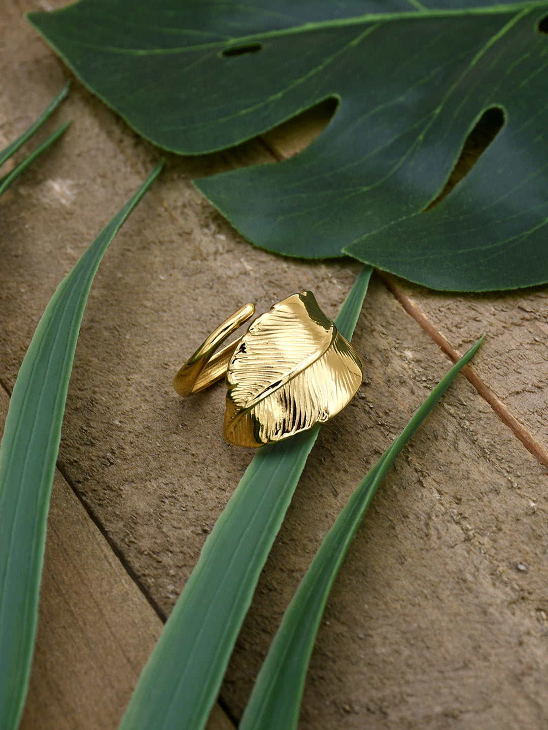 Shiny Leaf Wrap Ring